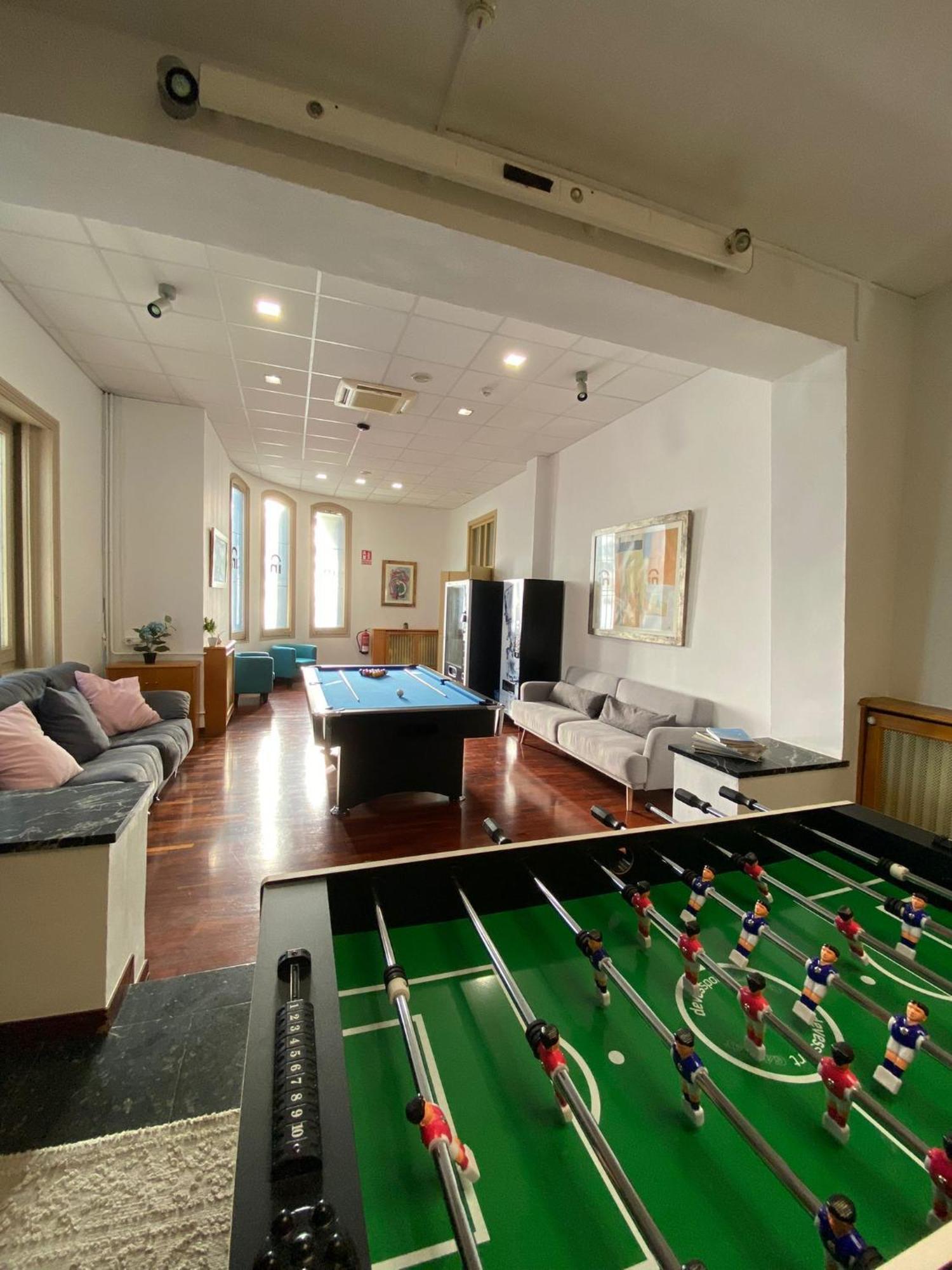 Leevin Student Barcelona Apartment Exterior photo